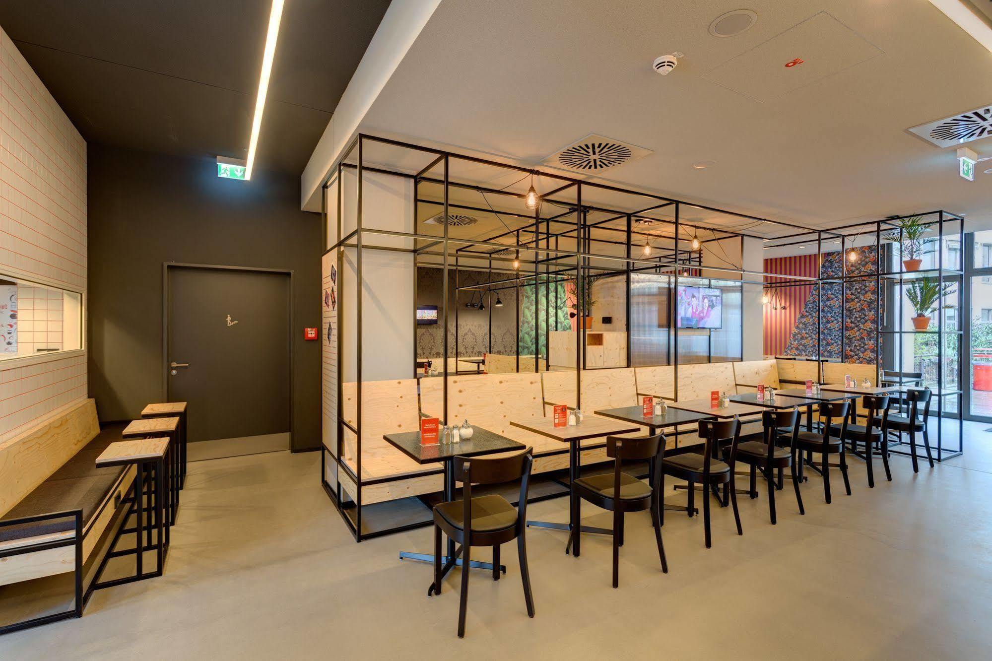 Meininger Hotel Leipzig Hauptbahnhof Εξωτερικό φωτογραφία