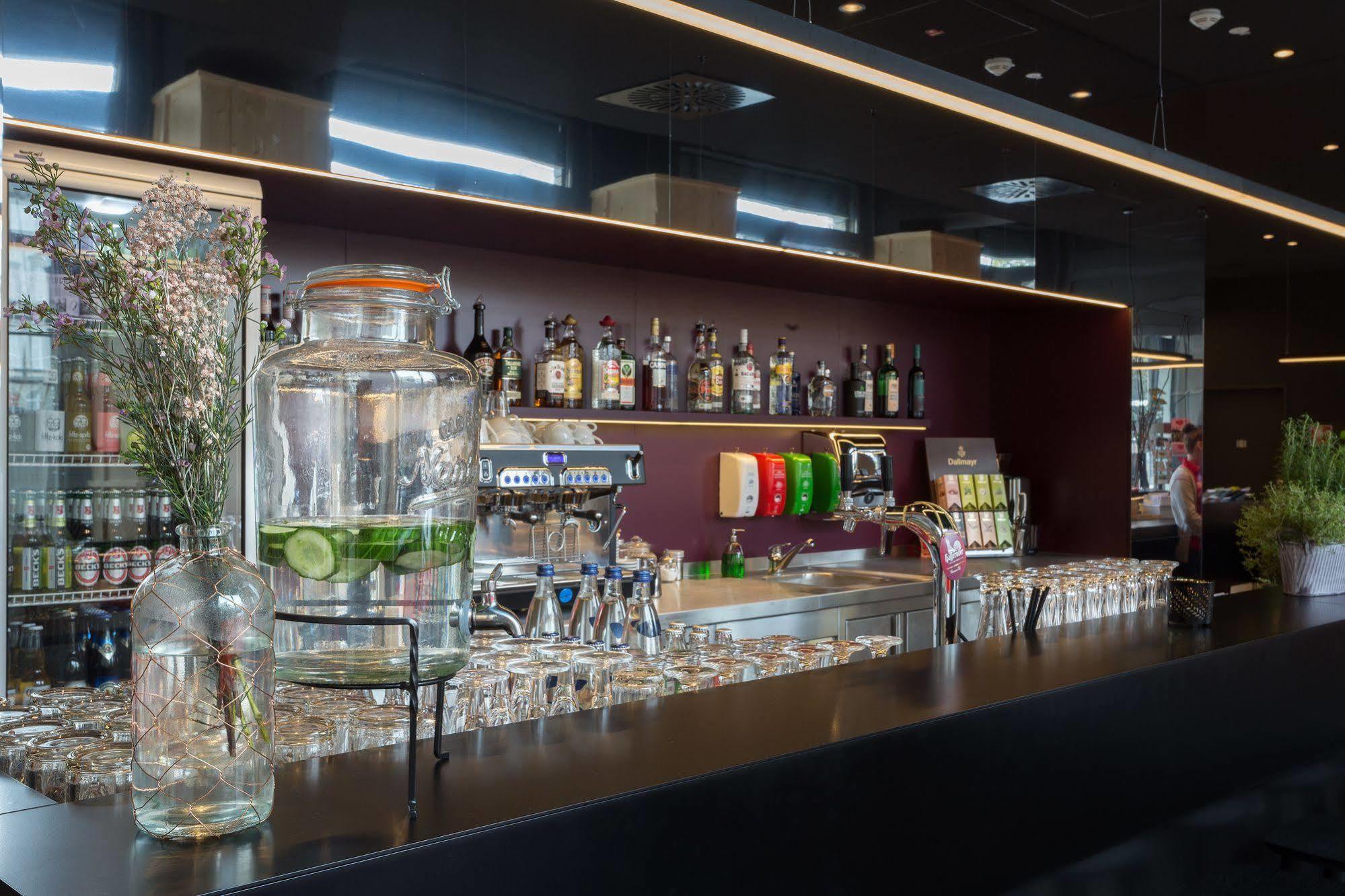 Meininger Hotel Leipzig Hauptbahnhof Εξωτερικό φωτογραφία